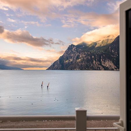 Hotel Baia Azzurra - Lake Front توربولي المظهر الخارجي الصورة