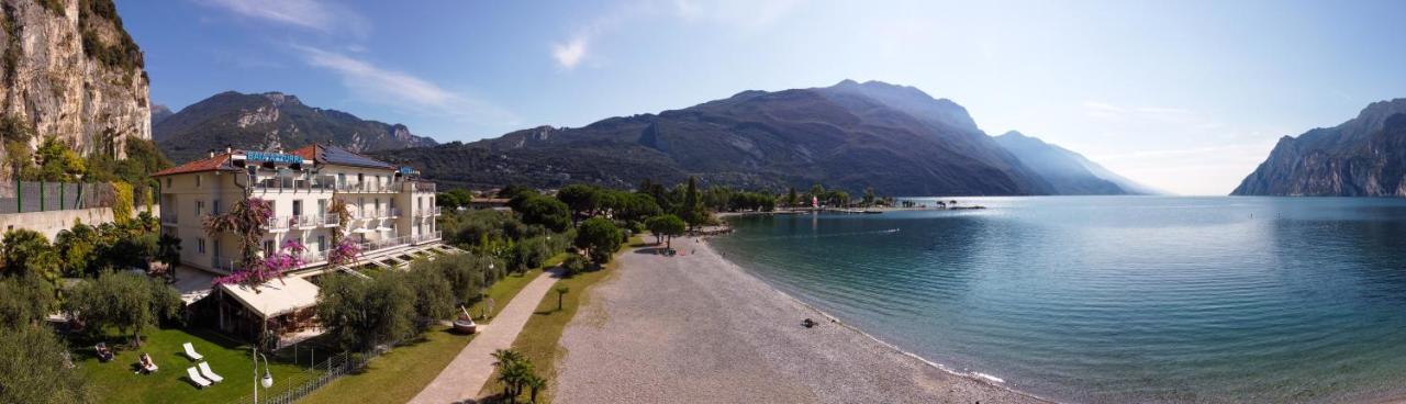 Hotel Baia Azzurra - Lake Front توربولي المظهر الخارجي الصورة