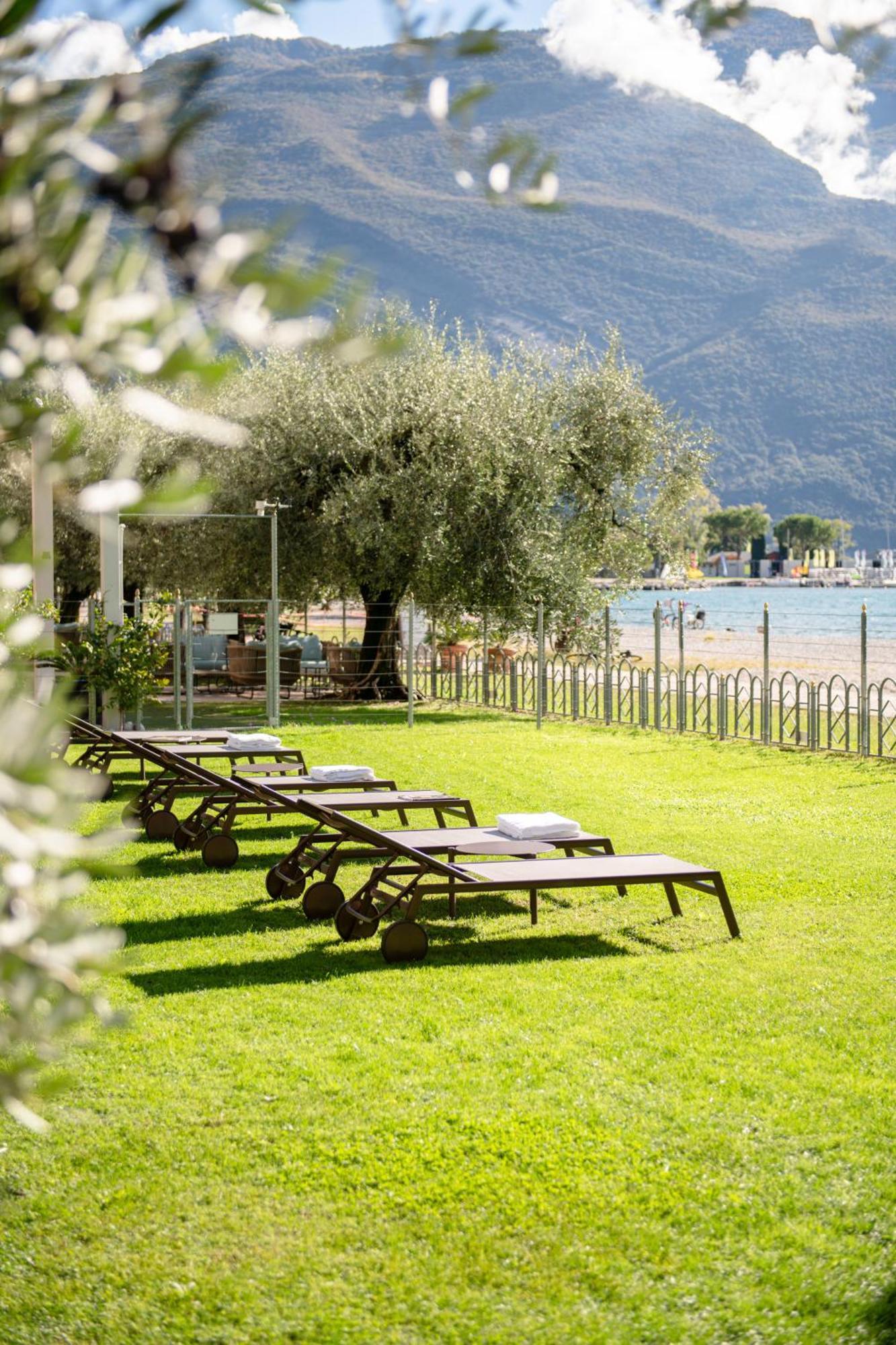Hotel Baia Azzurra - Lake Front توربولي المظهر الخارجي الصورة