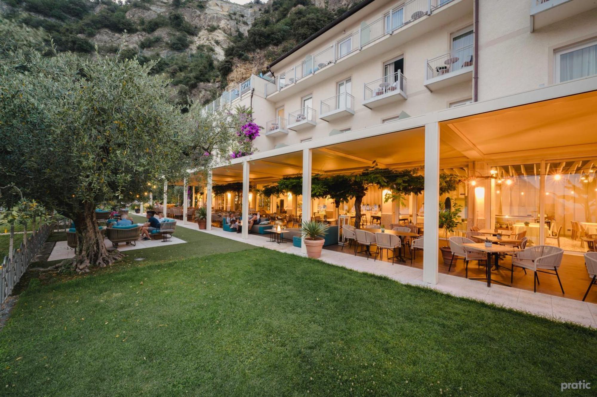 Hotel Baia Azzurra - Lake Front توربولي المظهر الخارجي الصورة