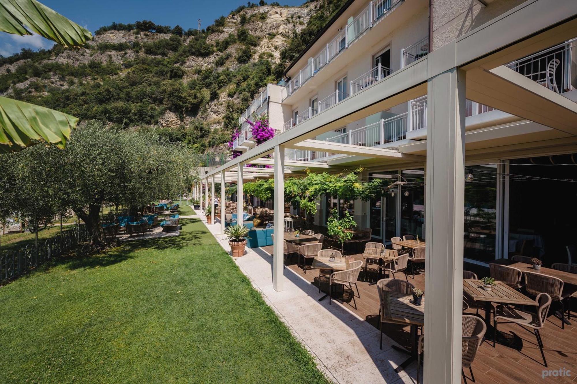 Hotel Baia Azzurra - Lake Front توربولي المظهر الخارجي الصورة
